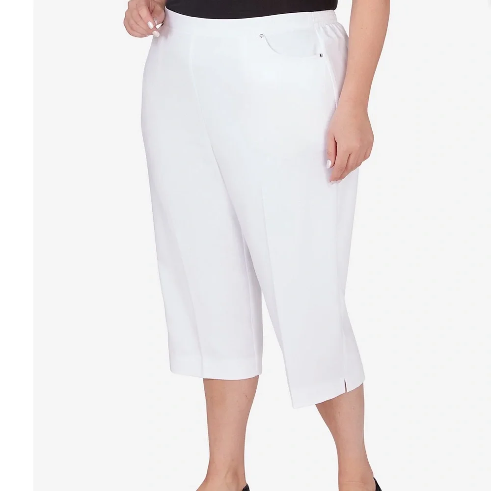 Alfred Dunner Women’s Plus Size Paradise Island Twill Capri White 24W - Picture 2 of 3